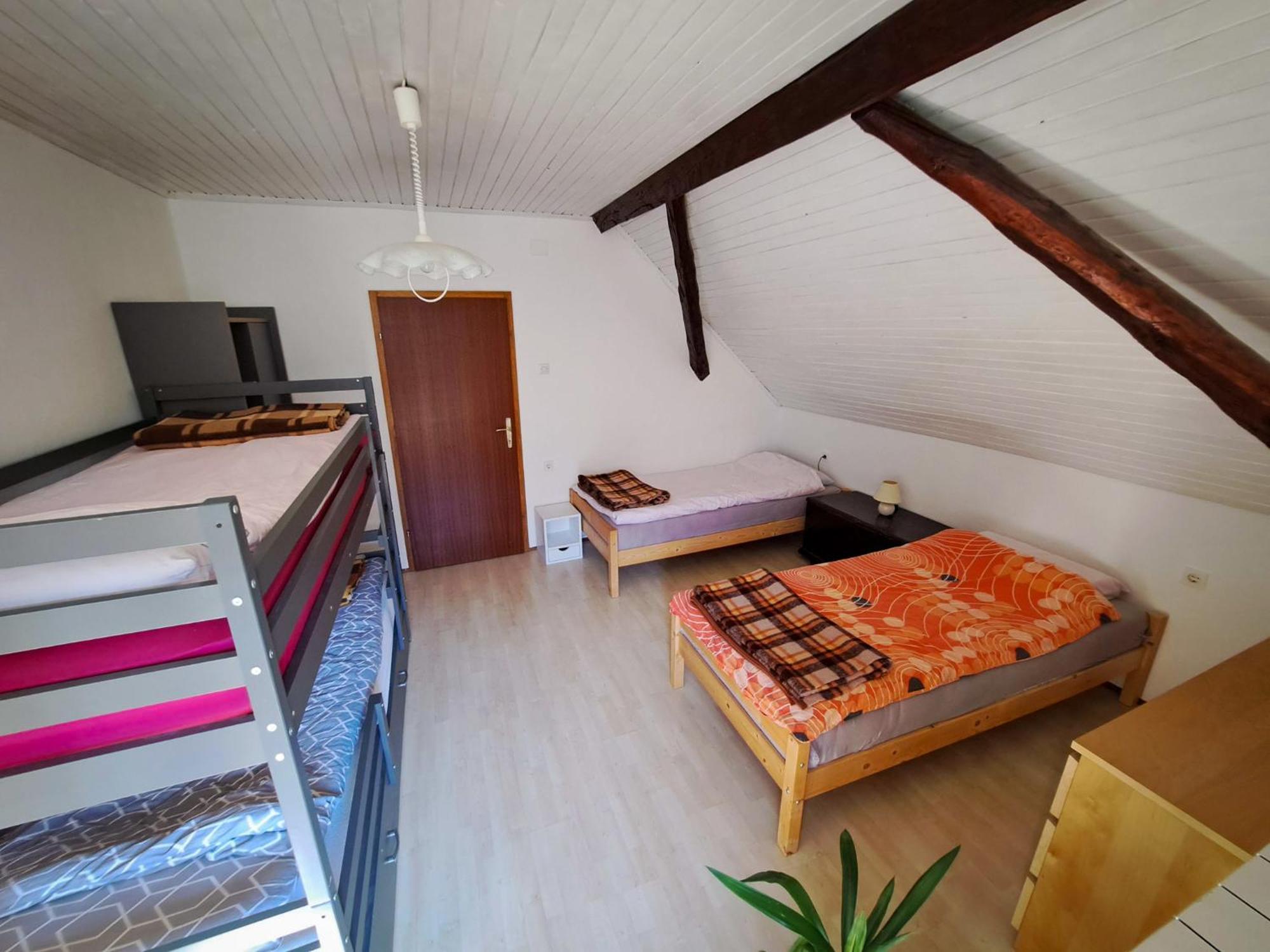 Hikers Hut Hisar Apartamento Podbrdo Exterior foto